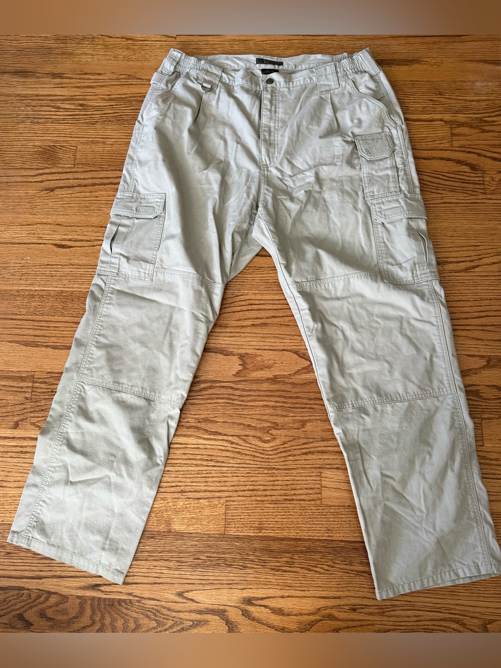 5.11 Tactical Men's Cargo Pants Beige Cotton Solid Regular 40x32 (31)